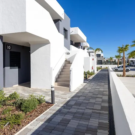 Lagoons Village - De Lujo Con Terraza Privada, & De Bienestar 아파트